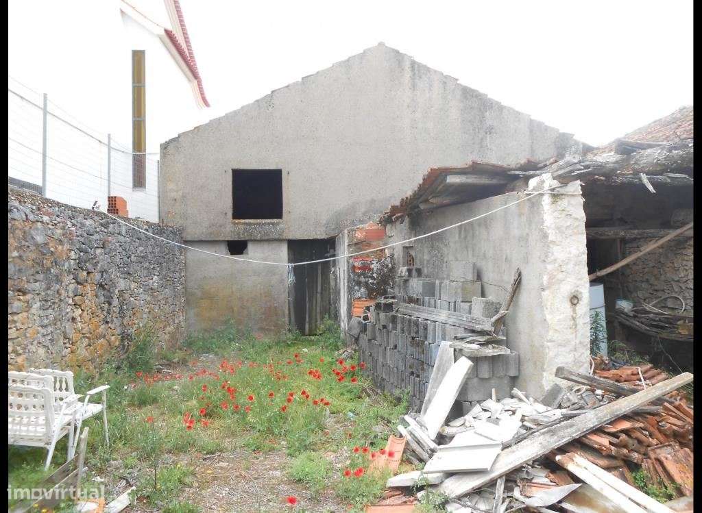 TERRENO PARA CONSTRUÇÃO COM 2880 M2 - MORADIA PARA RESTAURO-16