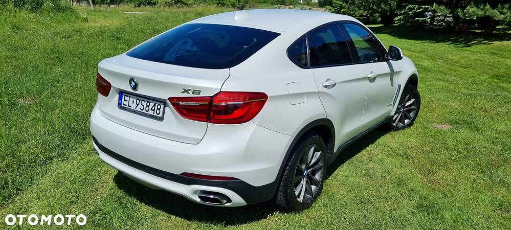 BMW X6 xDrive40d - 11