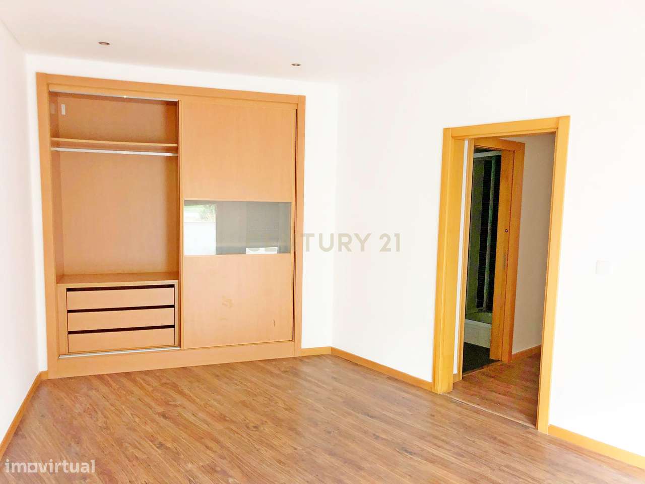 IMÓVEL OCUPADO - Apartamento T3 - Grande imagem: 4/14