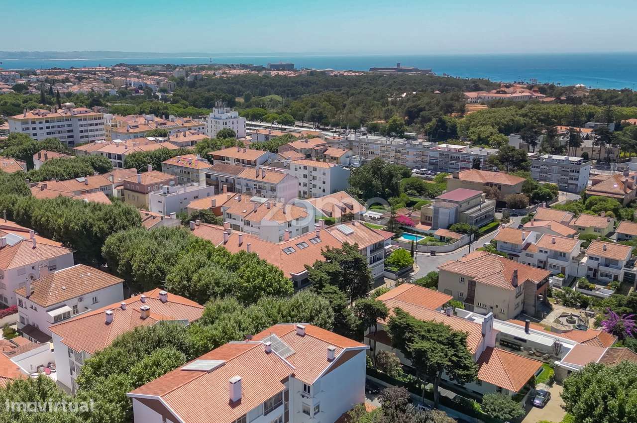 Apartamento T3 +1 com Mezanino / 3 vagas de garagem - Grande imagem: 2/19