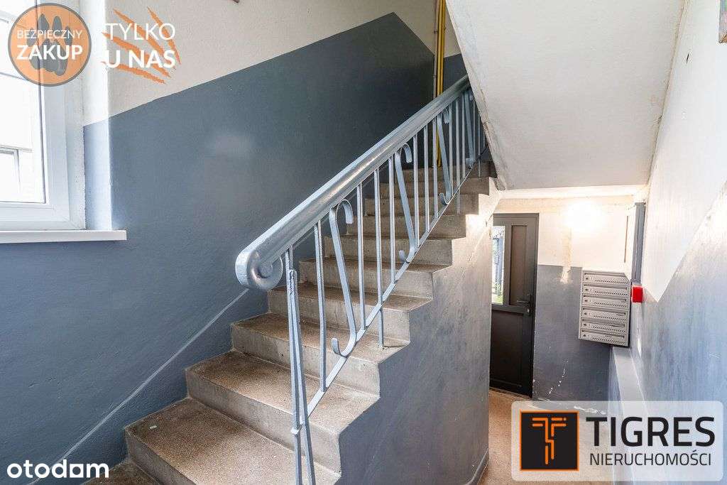 Piętro budynku |Garaż |Kępa Redłowska-11