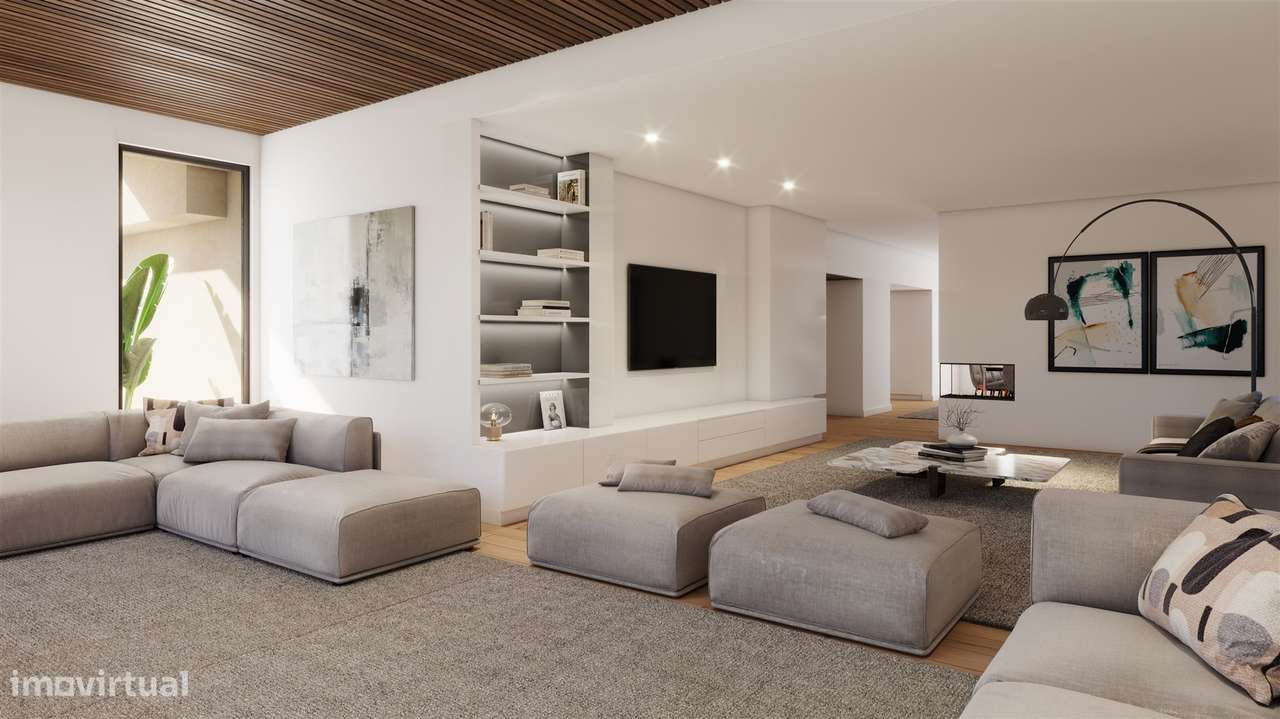 Moradia de Luxo em Birre, com quatro quartos, cada um com a sua casa d - Grande imagem: 1/9