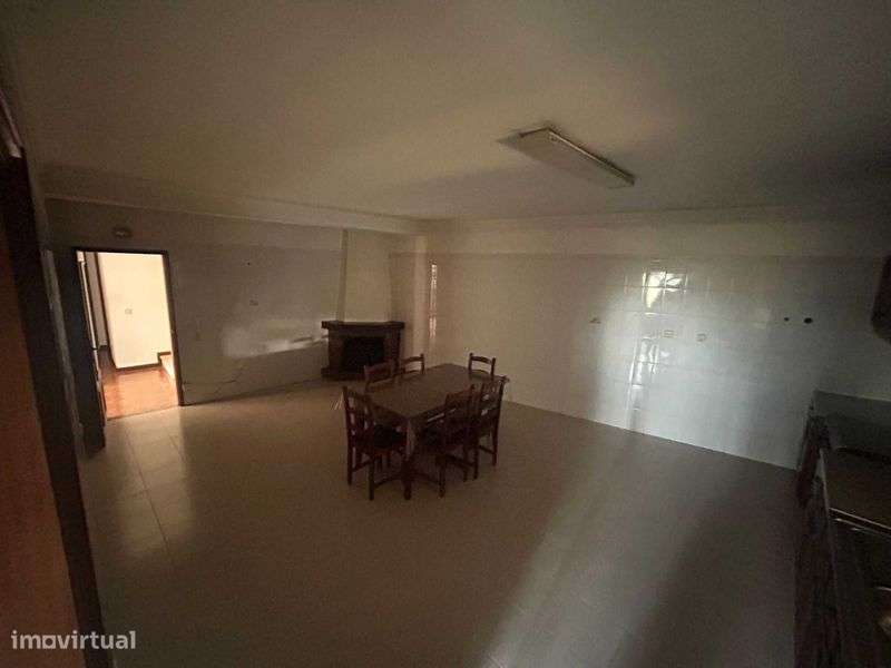 Moradia com terreno - Grande imagem: 4/12