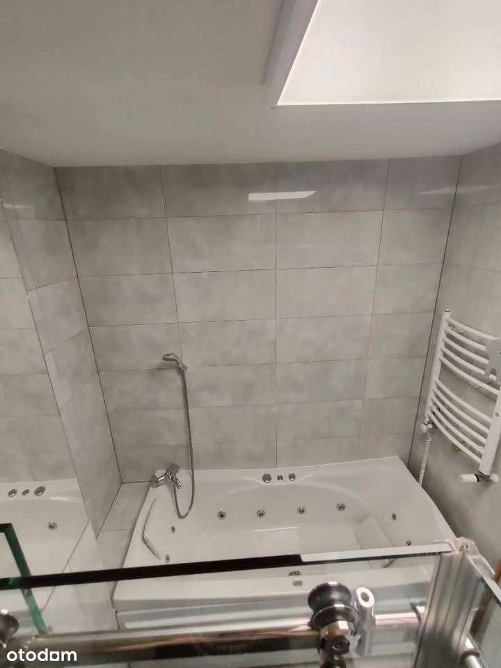 Bezczynszowy dom z garażem i fotowoltaiką-9