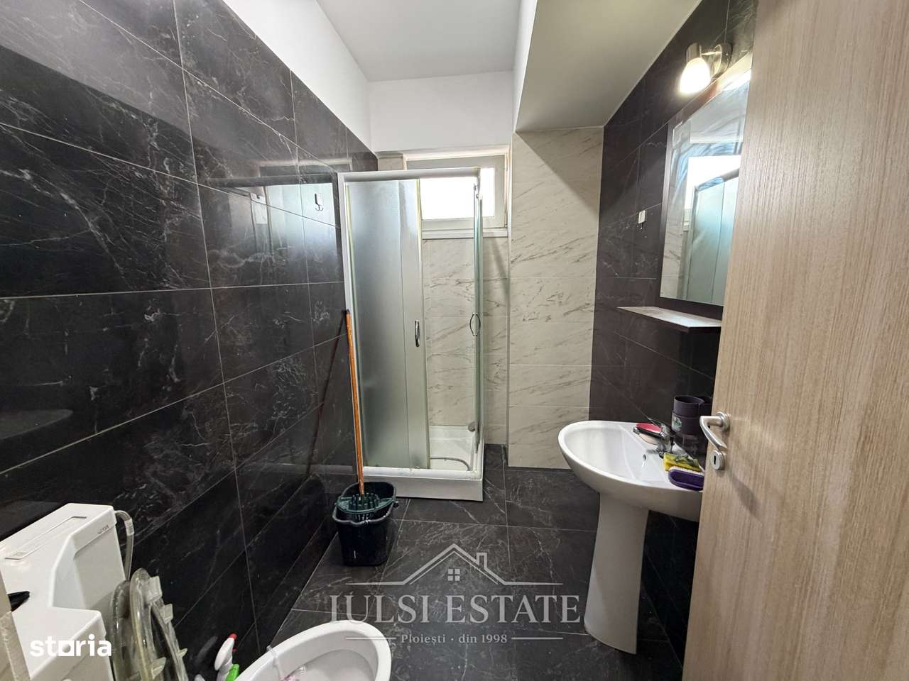Apartament 3 camere etaj 1 Loc Parcare Inclus zona 9 Mai-4