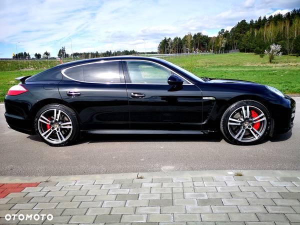 Porsche Panamera Turbo PDK - 4