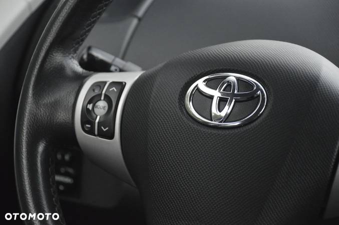 Toyota Yaris 1.3 Terra Premium - 22