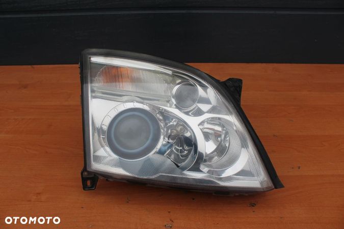 LAMPA PRAWY PRZÓD BIXENON SKRĘTNY VECTRA C PRZED LIFTEM EUROPA IGŁA!!! - 1