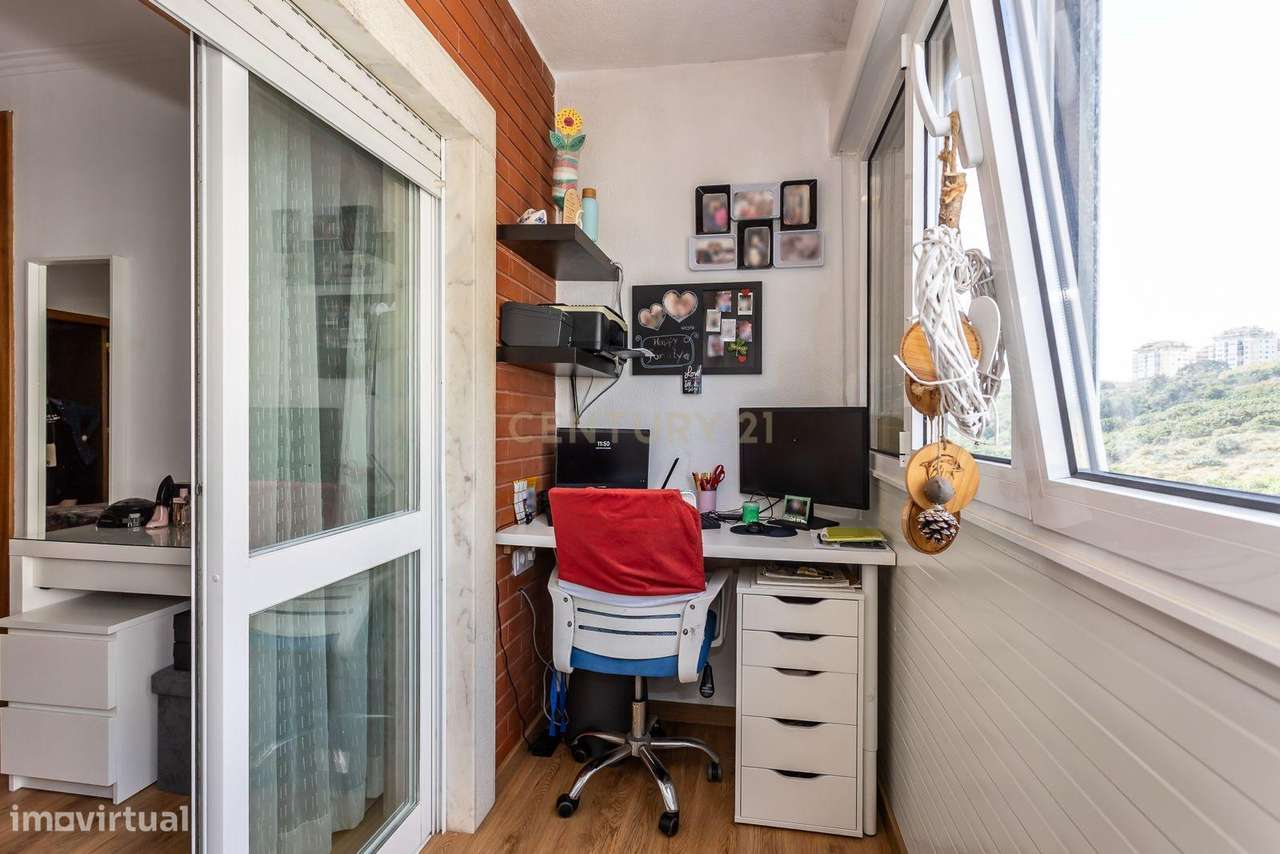 Apartamento T3 Remodelado com Arrecadação e Parqueamento-21