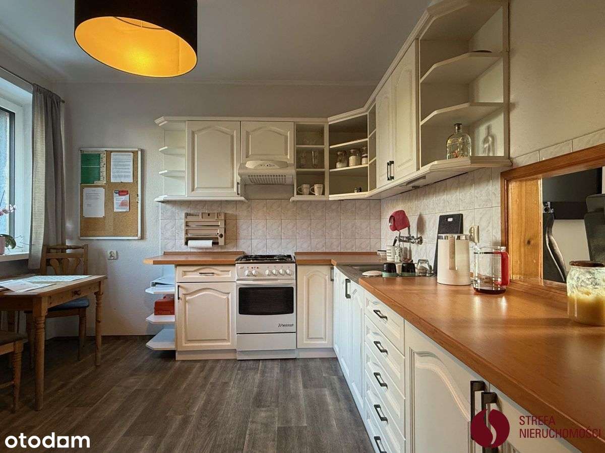 Wolnostojący tuż przy rzeczce Wirynka-9