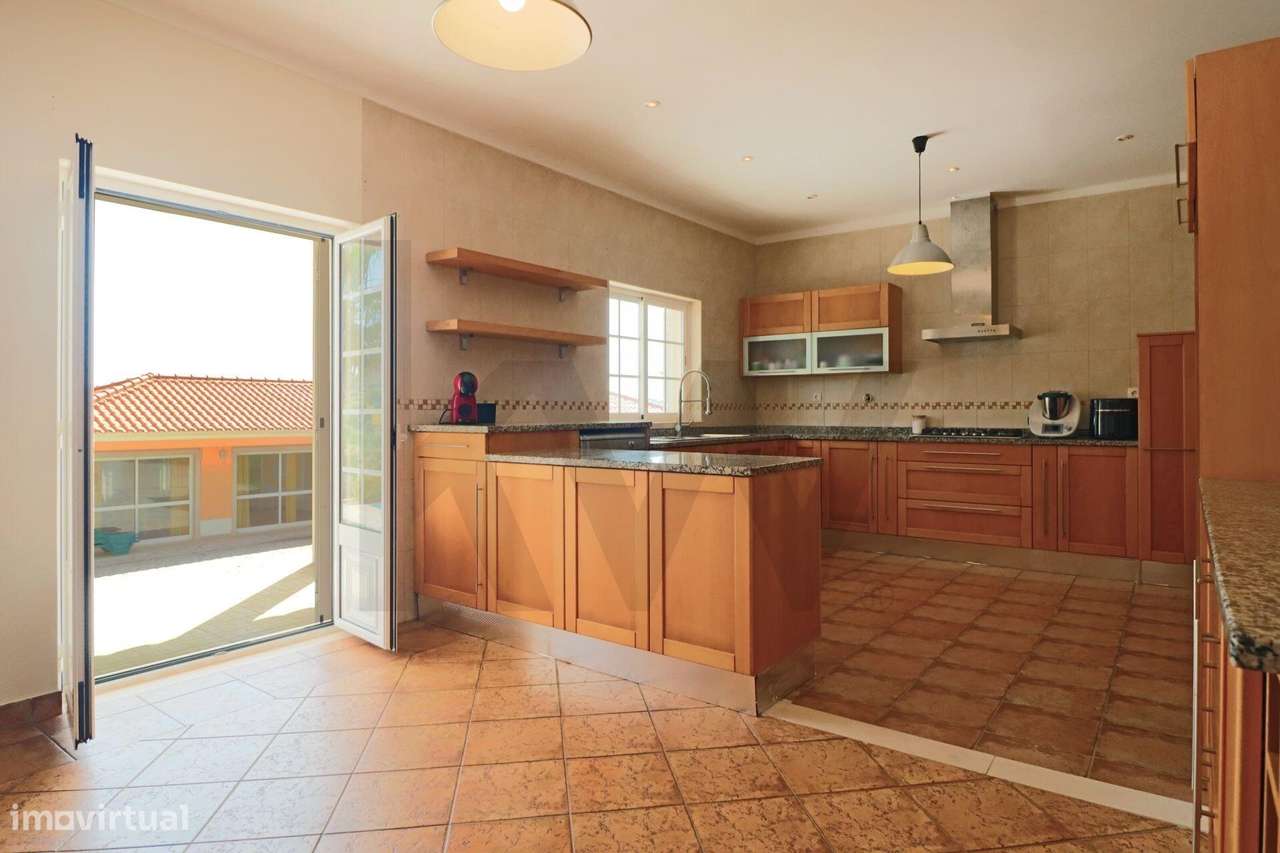Moradia de Luxo com Piscina e Vistas Panorâmicas | Moçarria, Santarém-10