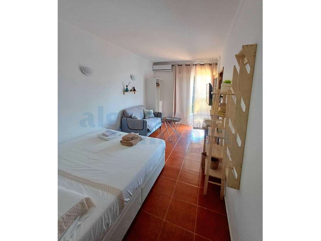 Moradia T2 em Condomínio Fechado a 300m até à Praia da Lota, Algarve-17