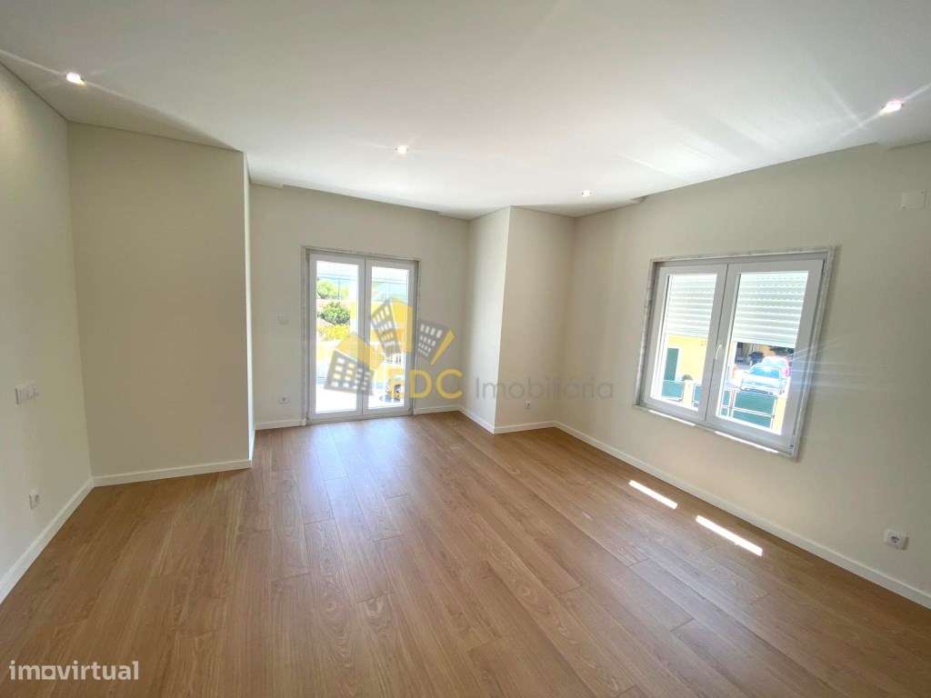 OFERTA ESCRITURA NOTARIAL| Moradia T3+1 | Construção Nova | Localiz...-43