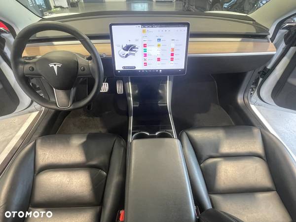 Tesla Model 3 - 14