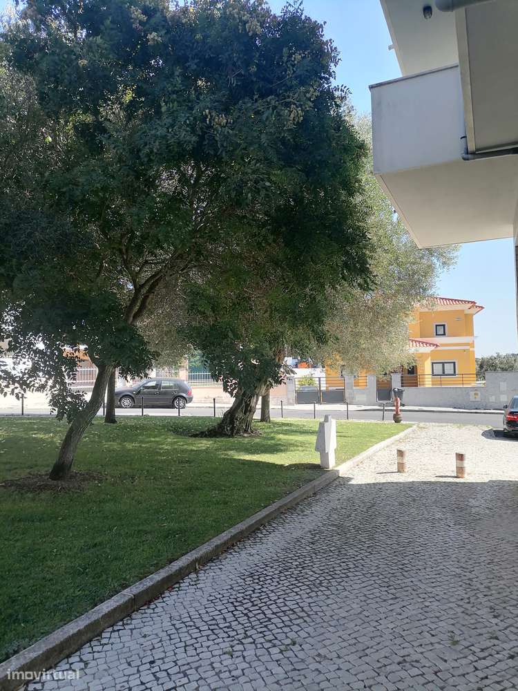 T3 Oeiras, Centro de Queijas, Parqueamento e Arrecadação.-54