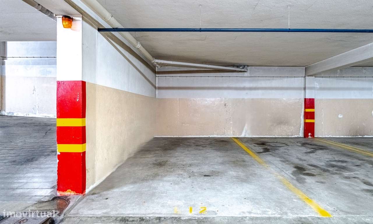 Apartamento T2 Remodelado - Garagem -Metro - Norteshopping- Matosinhos-20