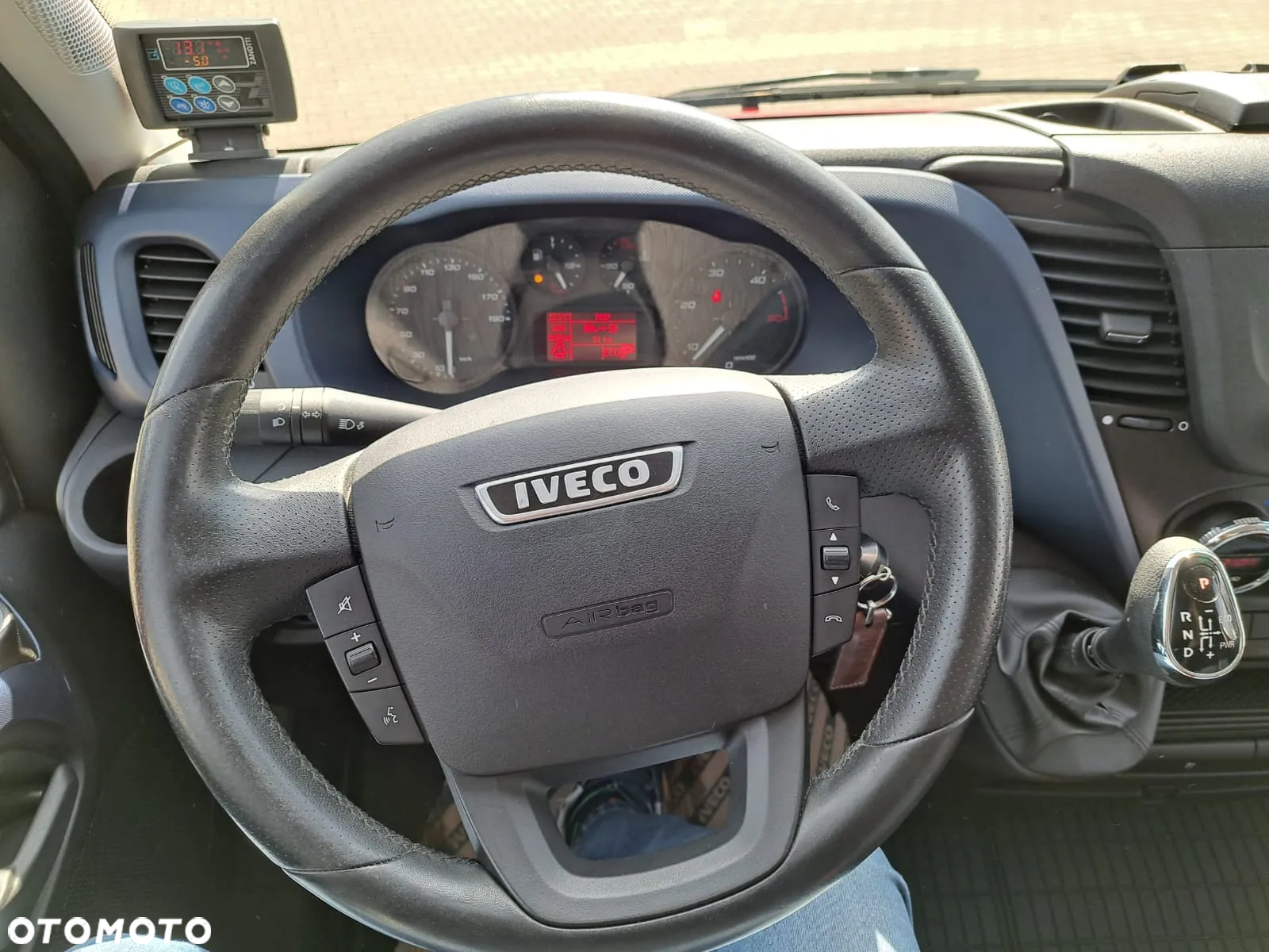 Iveco 35S18 Chłodnia Hakówka 8EP Automat HI-MATIC Krajowy 3L 180KM - 11