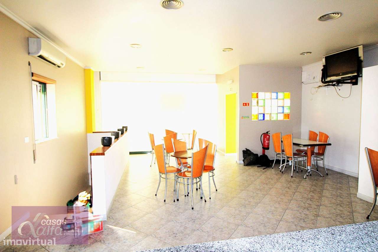 Loja com licença para restauração  centro de Monte Redondo-15