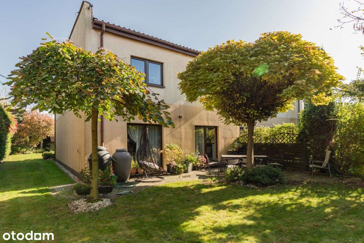 Słoneczne Wzgórze, klimatyczny dom z pięknym ogrod-5