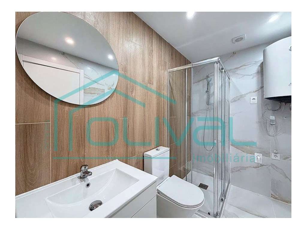 Apartamento à venda em rua Padre Cruz-7