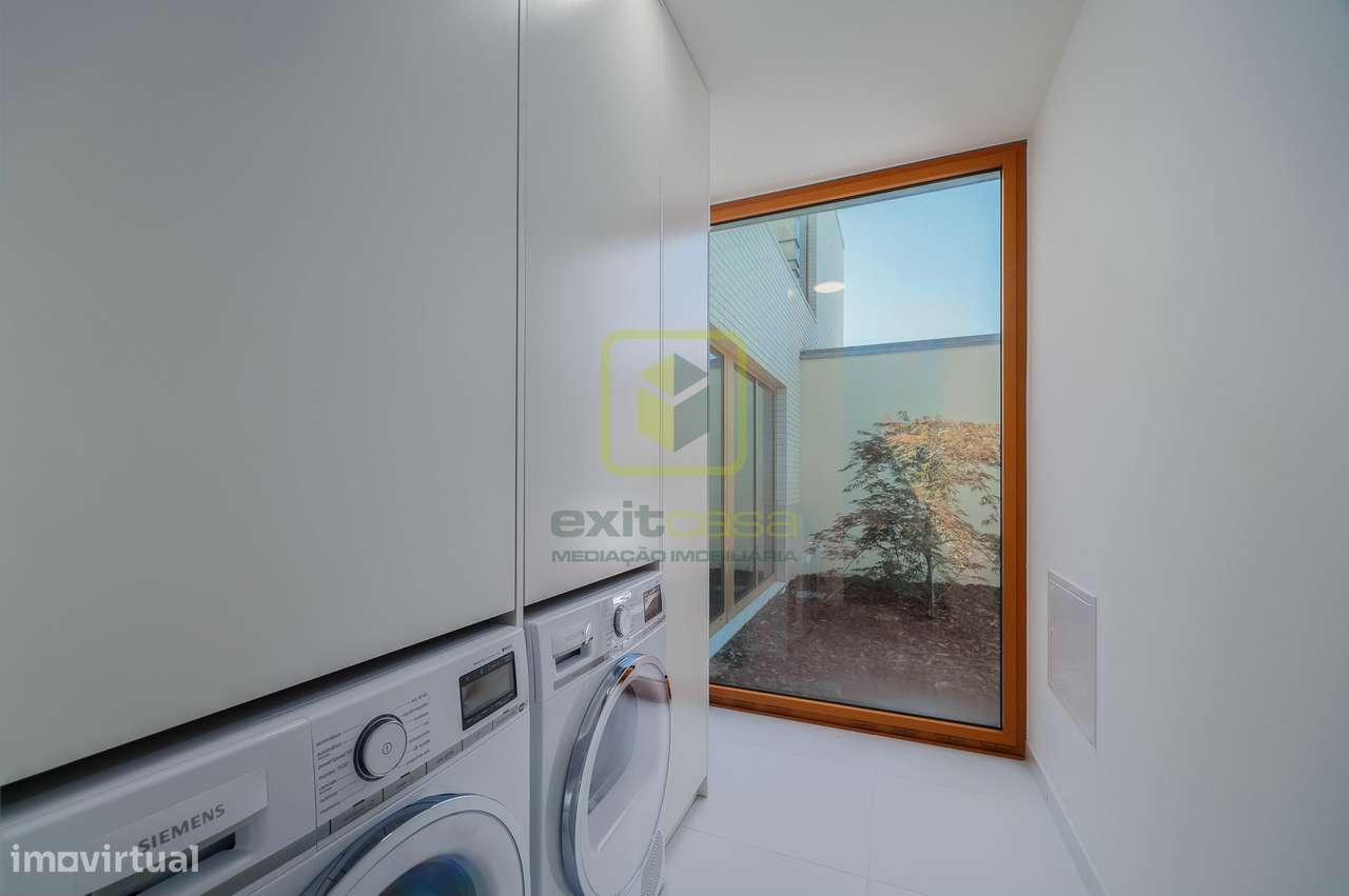 Moradia T4+1 - Grande imagem: 4/24