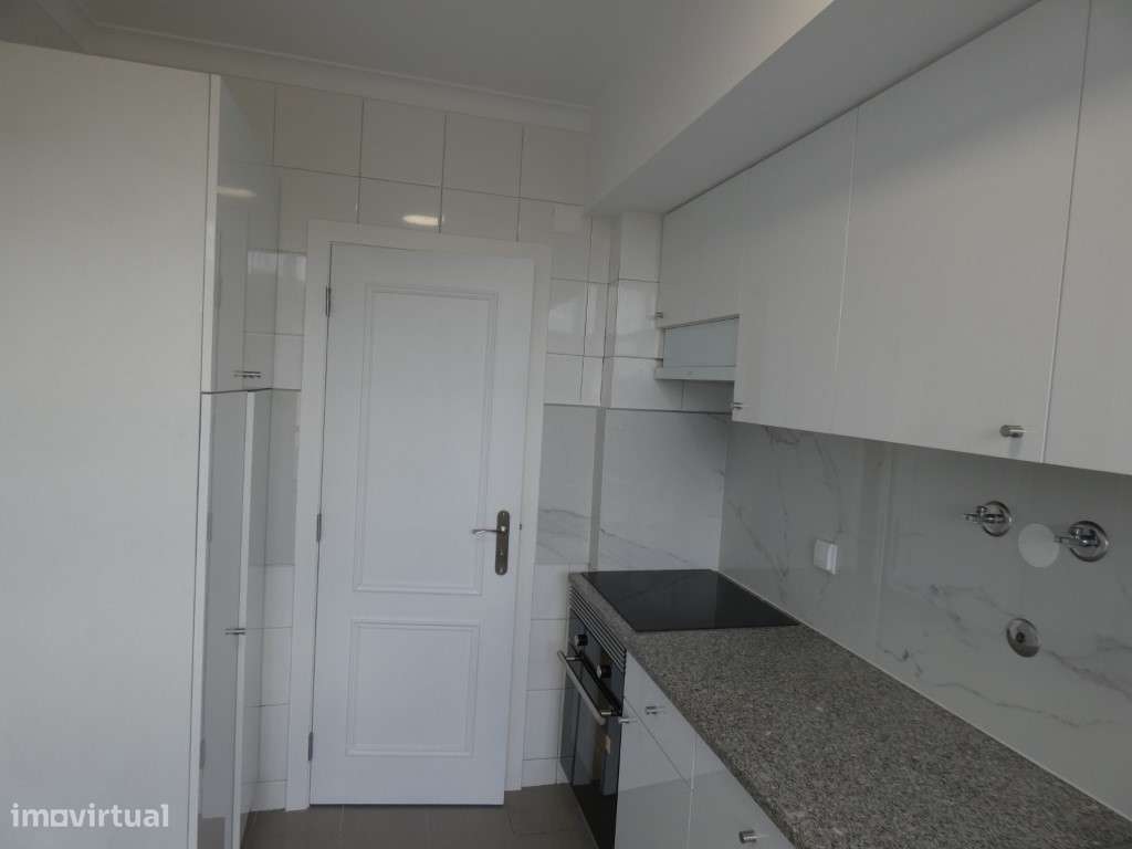 Apartamento T3 Feijó, Almada-10