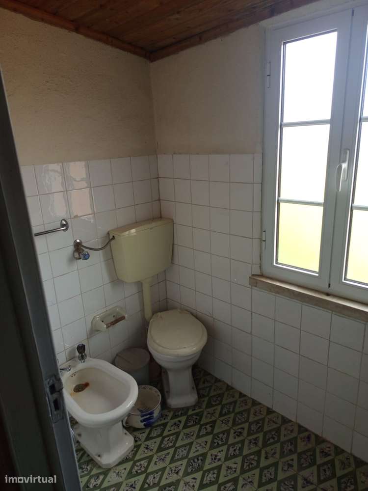 Moradia V4 em Covas (Tábua) Ideal para renovação-4