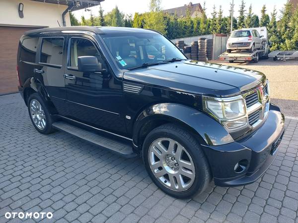 Dodge Nitro - 10