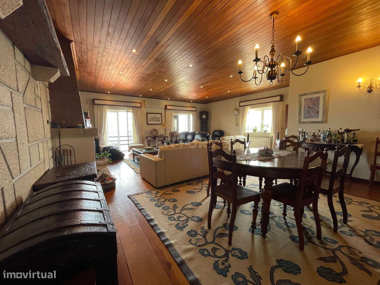 Moradia T6 Caramulo | 296m² | Estilo Rústico | Licença AL-16