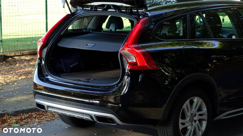 Volvo V60 Cross Country - 34