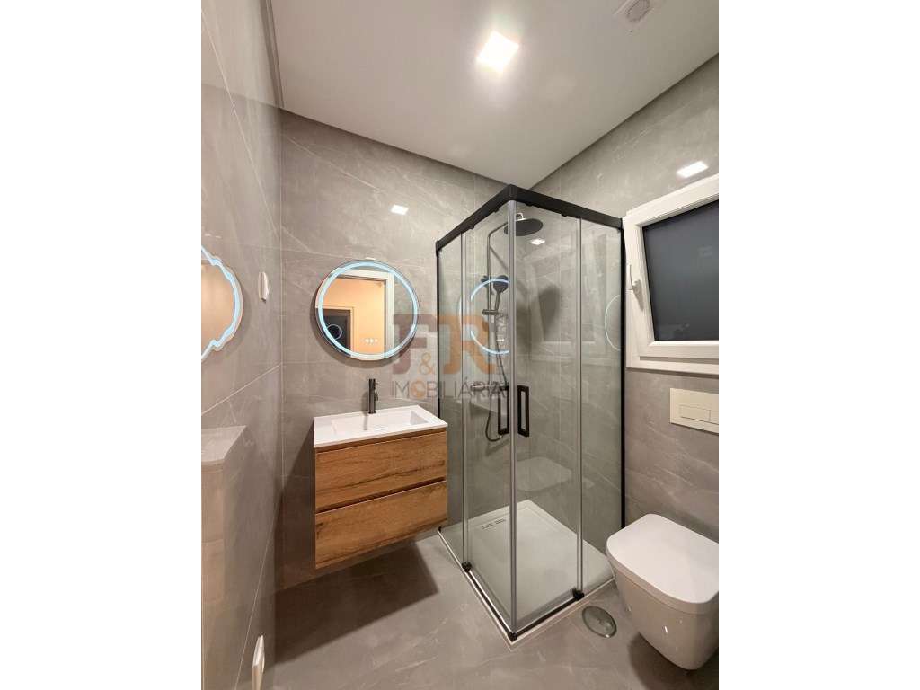 Moradia Geminada Gaveto T3 com Garagem Quinta do Conde-35