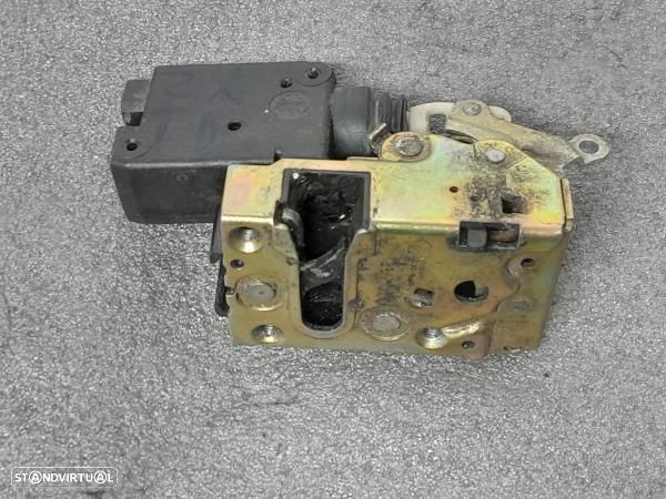 Fecho Porta Tras Dto Citroen Zx (N2) - 1