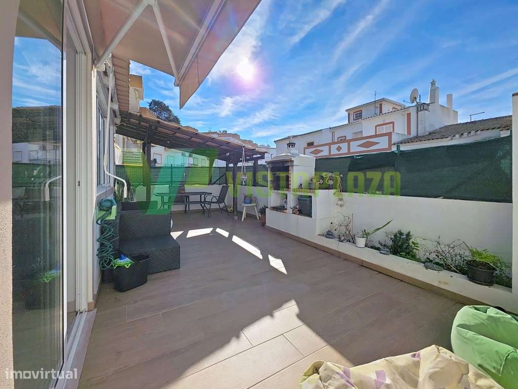 Casa térrea com 4 quartos situada na Bemposta, Portimão - Grande imagem: 4/27