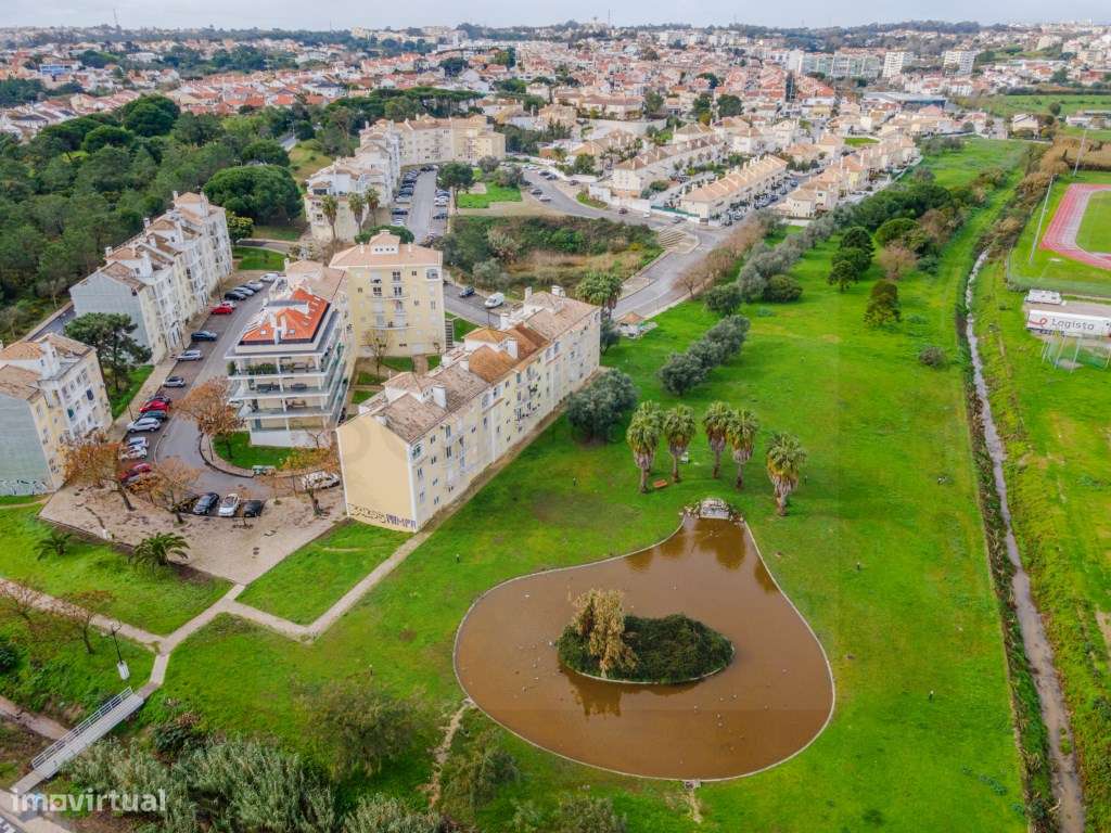 Apartamento T2 Garagem e Arrecadação Sobreda-38