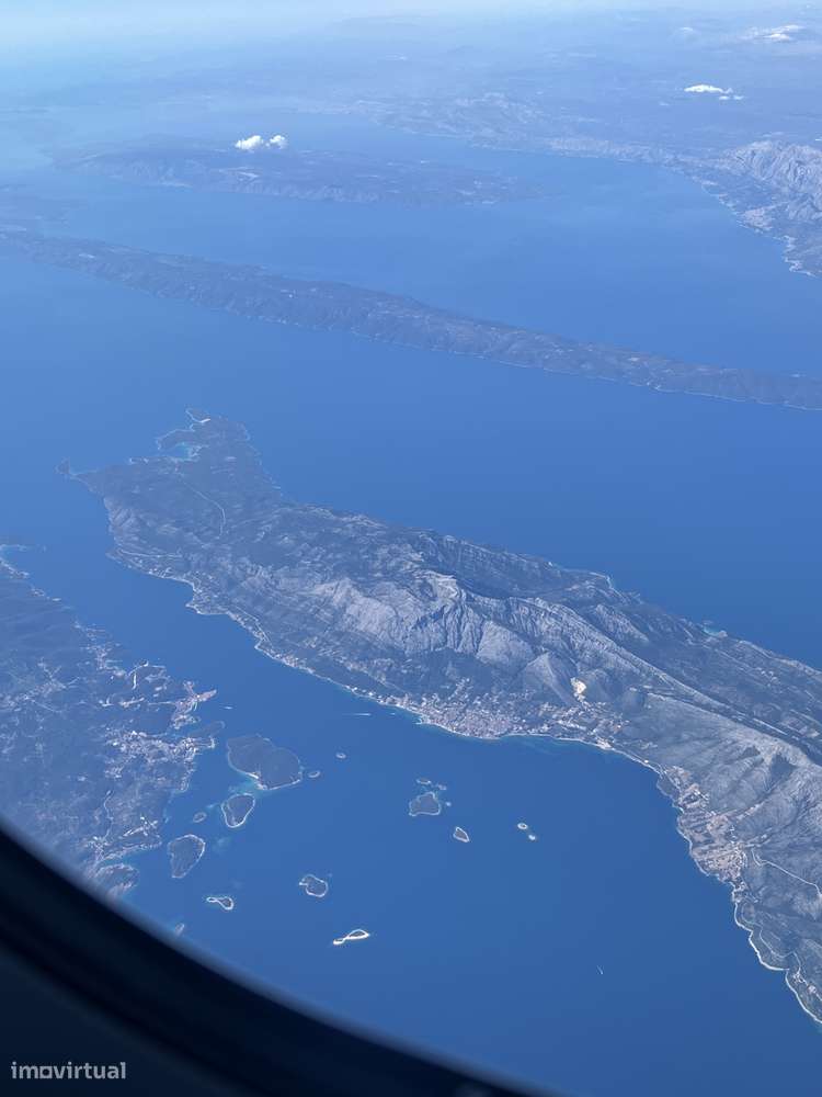 Garagem à venda em Corvo - 20 m² de espaço-0