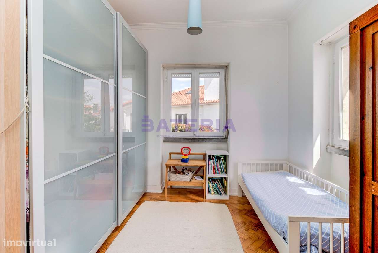 Moradia Independente T5 em Linda-a-Velha-19