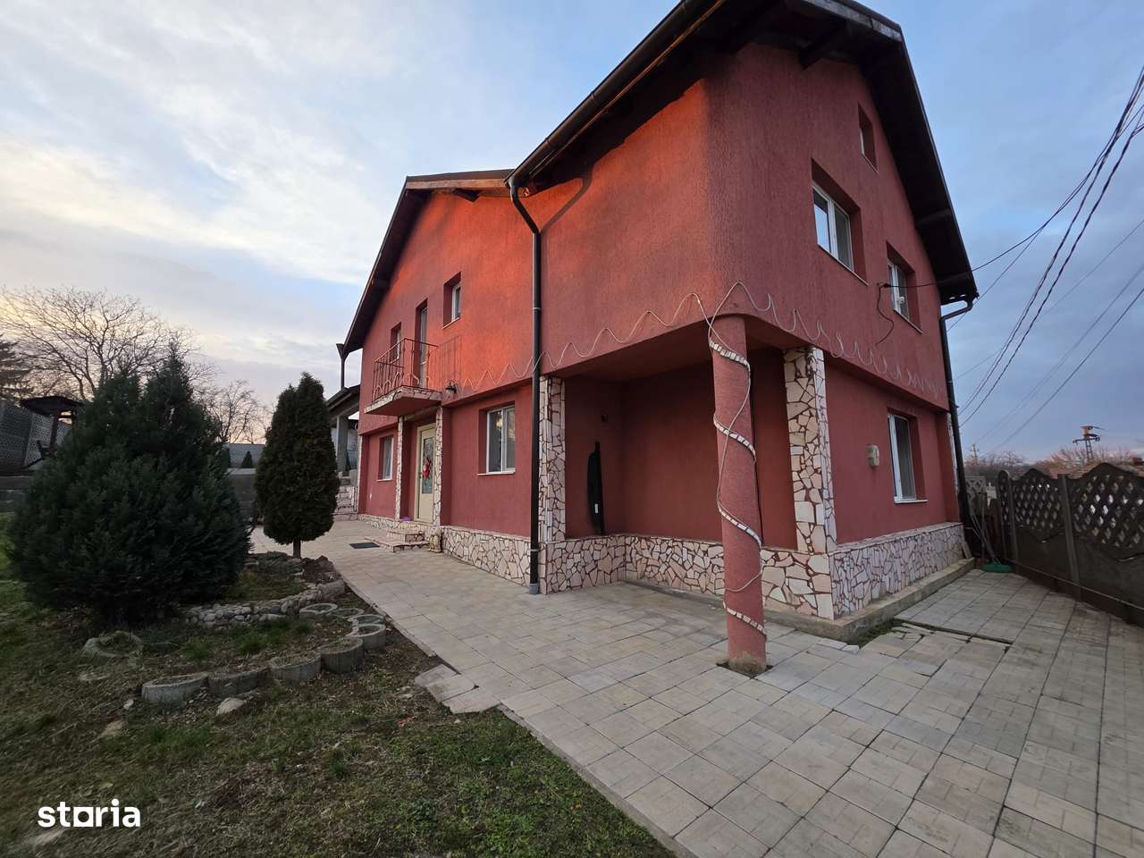 Casă spațioasă cu etaj, utilități complete și piscină – Simeria, HD - Imagine principală: 3/19