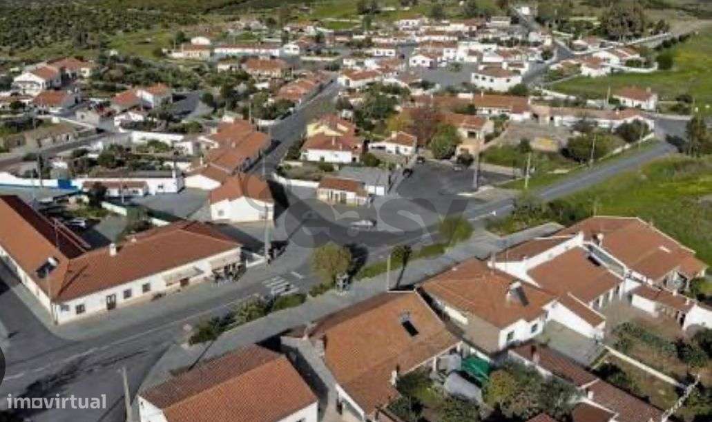 Terreno Urbano para Construção com 1685m2 , São João dos Caldeireiros,-23
