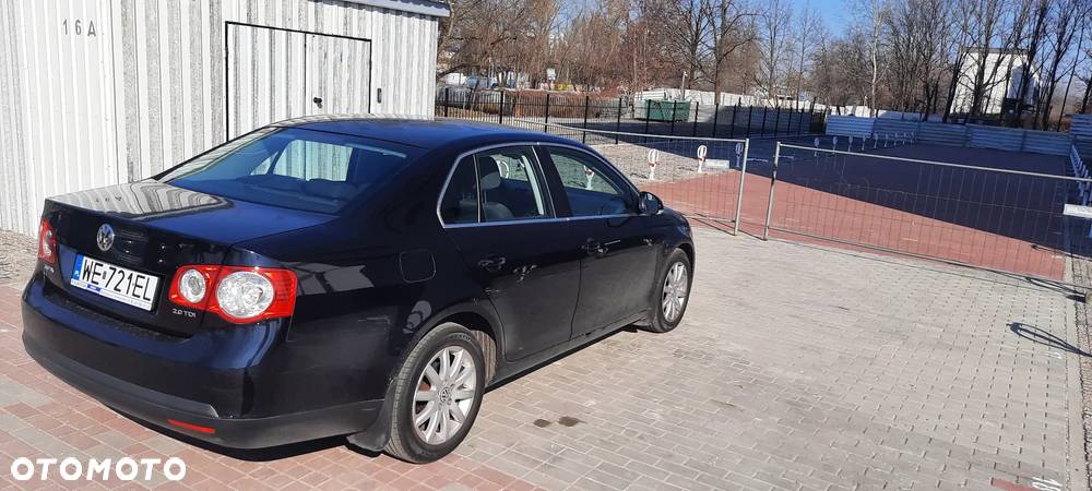 Volkswagen Jetta 2.0 TDI Comfortline - 7