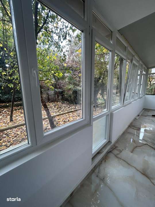 Apartament cu 2 camere, balcon si gradina privata, centrala proprie, 0-8