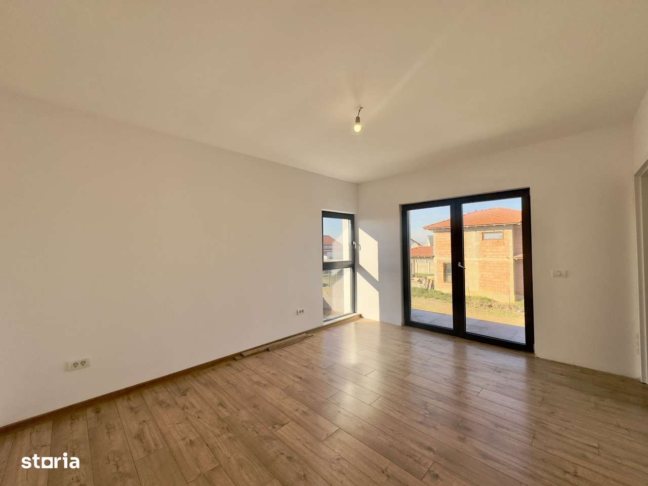 Duplex despartit prin camera Tehnica, Mosnita Noua-Valery-7