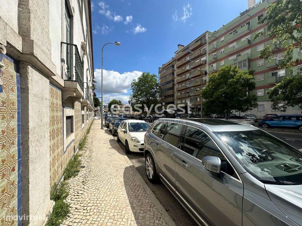 Loja com 6 lugares de parqueamento, 2 wc, na Alameda Linha Torres - Grande imagem: 5/30