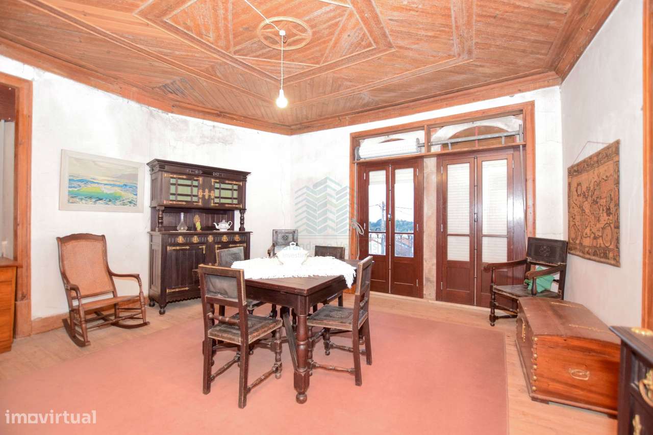 Moradia T7 com Garagem e Armazém - Alcorochel - Torres Novas-8