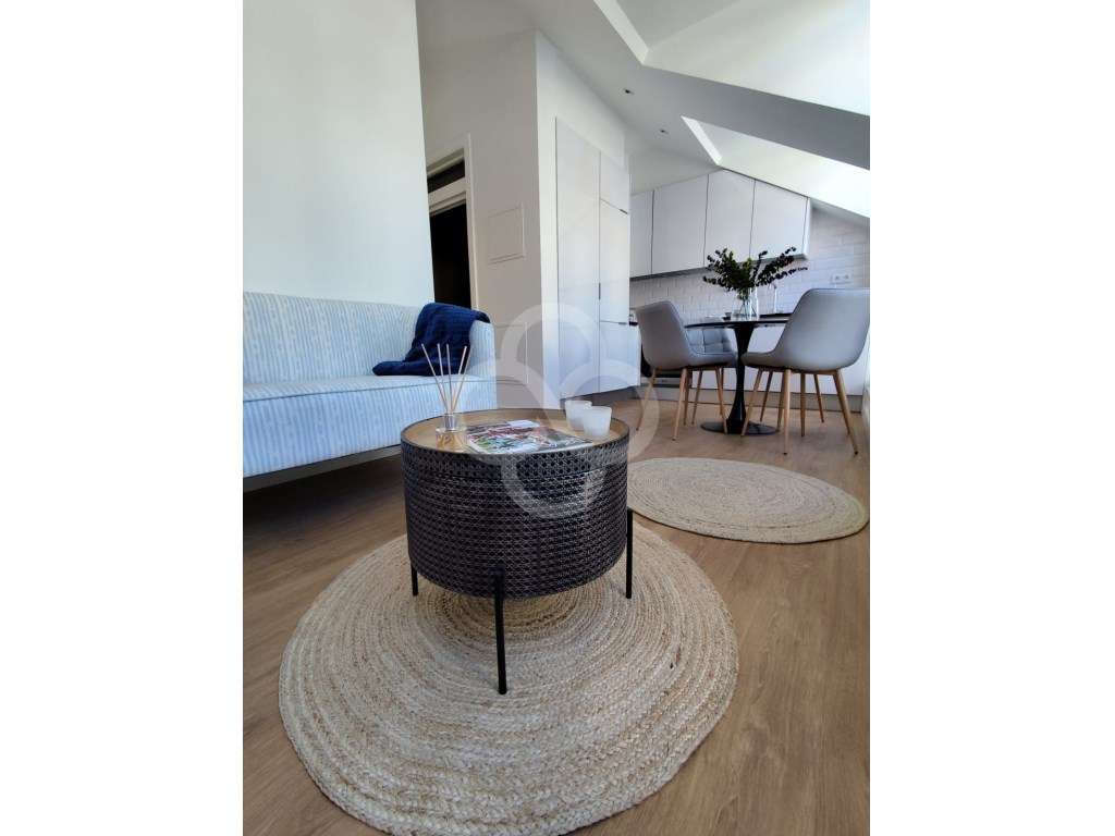 Apartamento T2 totalmente remodelado com vista de rio zona de São V... - Grande imagem: 5/23