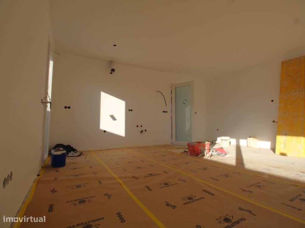 Moradia contemporânea, individual de r/c, numa zona sossegada de mo... - Grande imagem: 3/34