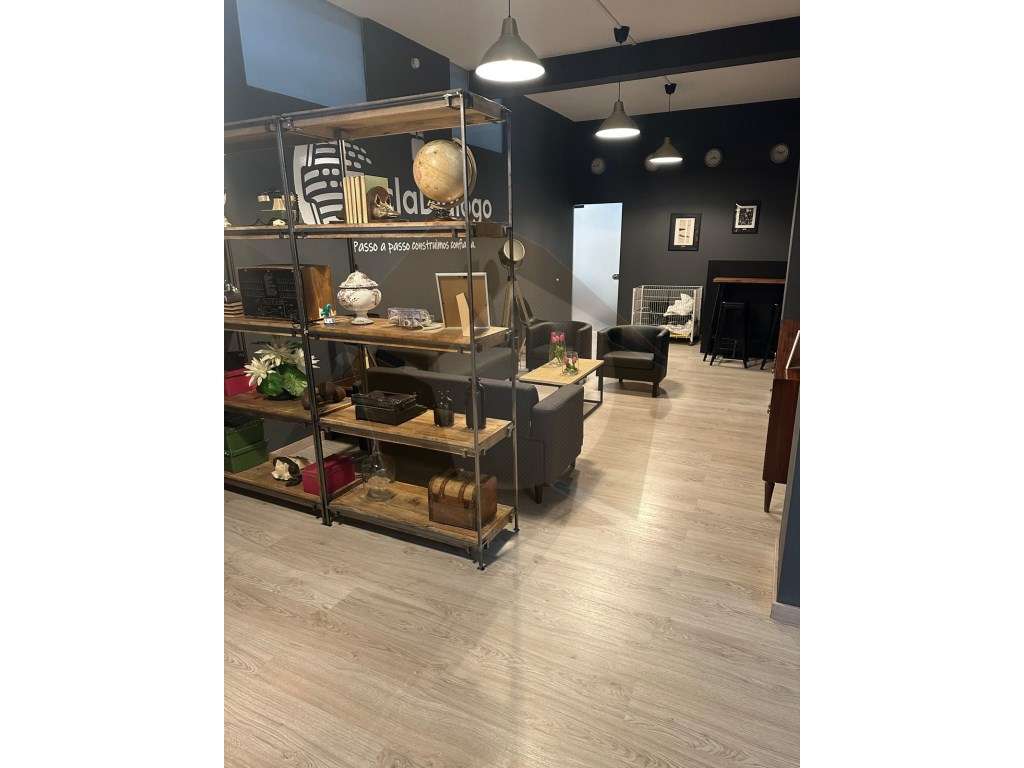 COMÉRCIO / SERVIÇOS - PORTO - Grande imagem: 3/11