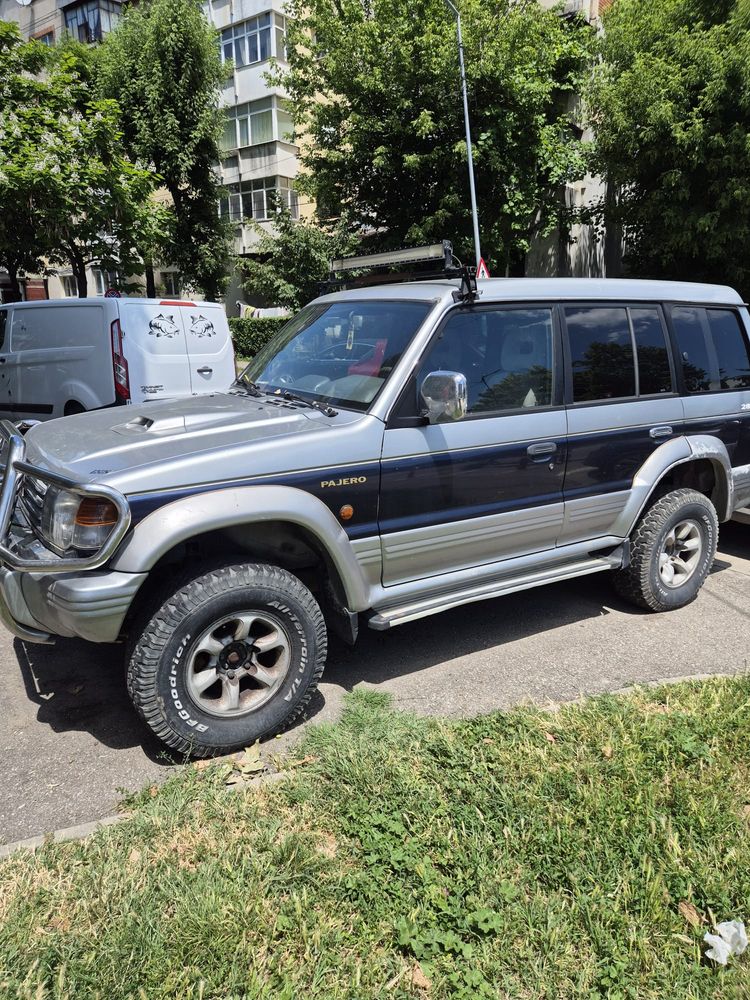 Mitsubishi Pajero 2001