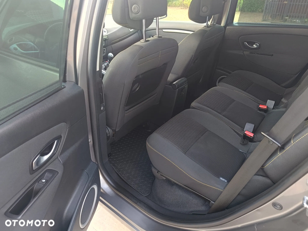 Renault Scenic 1.9 dCi Expression - 10