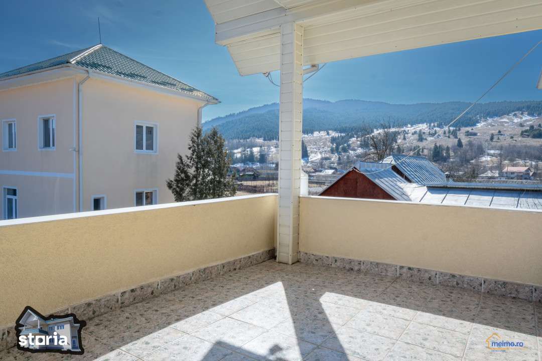 Casa cu etaj in Agas, eleganta clasica si mobila sculptata manual in l - Imagine principală: 3/16