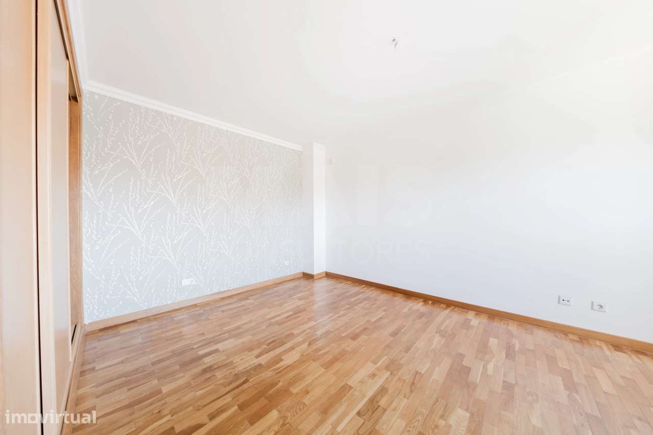 Moradia com 3 quartos em suíte, e terraço com vista desafogada. - Grande imagem: 4/36